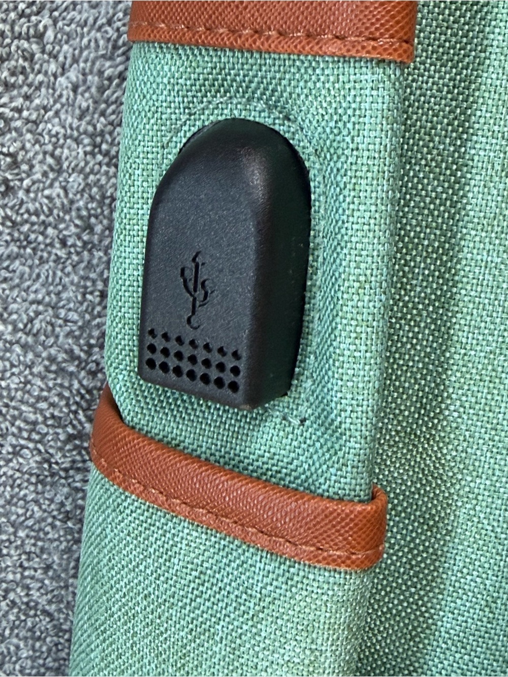 Vintage unisex laptop backpack, with USB charging port - Picture 3 of 10